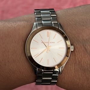 Mk-3514 woman watch silver and rose gold ring face